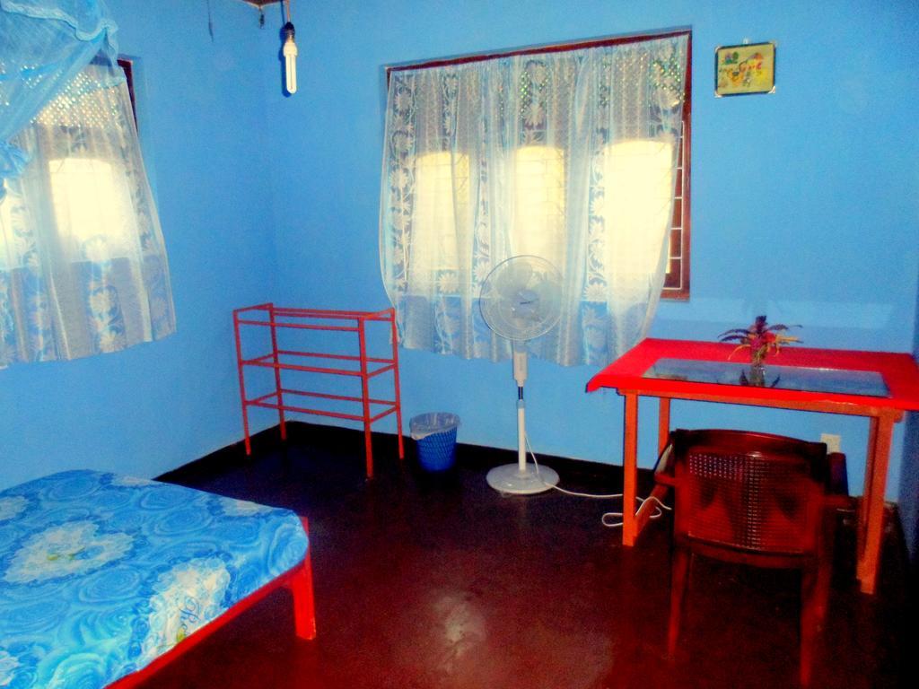 Hikkaduwa Home Stay Cameră foto