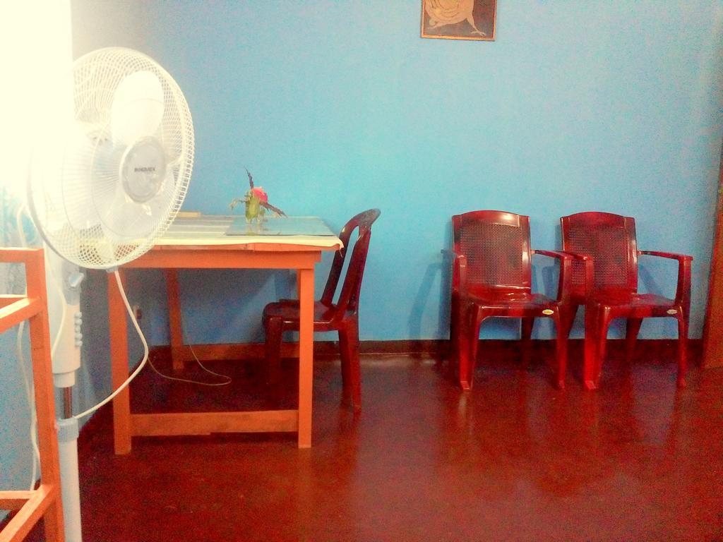 Hikkaduwa Home Stay Cameră foto